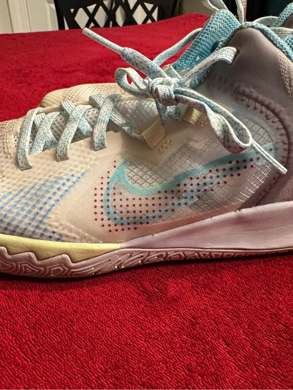Nike Women’s White and Light Blue Athletic Sneakers